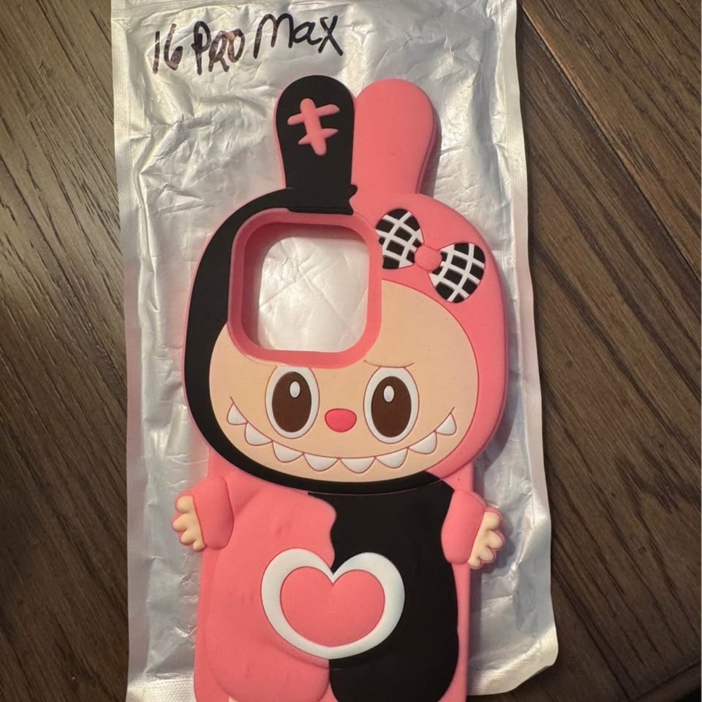 La bubu Pink Silicone Protective Phone Case for 16 Pro